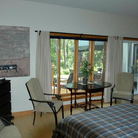 Gite Au Pied Du Courant De Gilbert Desjardins Mont-Laurier Quarto foto
